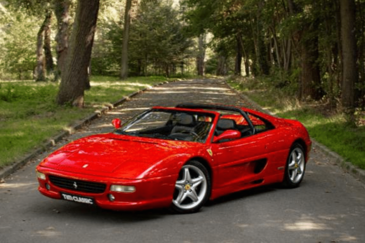 FERRARI F355 GTS - 1995 vue de face
