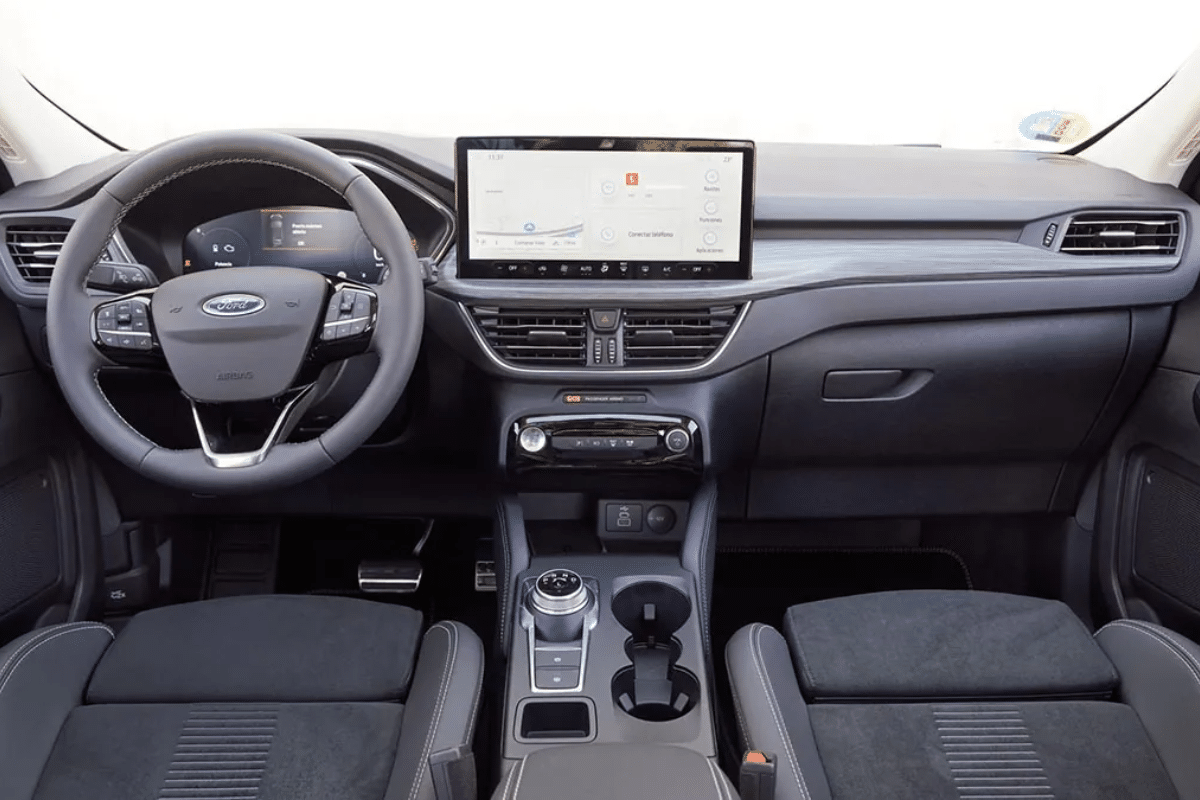 Ford Kuga PHEV design intérieur