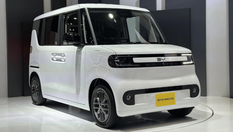 Moins de 15 000 € : ces mini-voitures électriques venues du Japon vont faire un carton en Europe