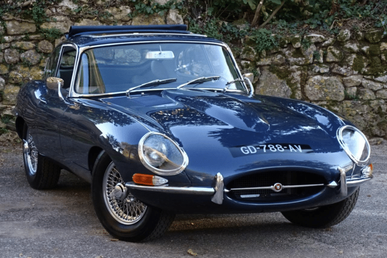 Moteur performant, restauration complète et esthétique soignée : cette Jaguar Type E 4.2 Série 1 de 1967 est à vendre