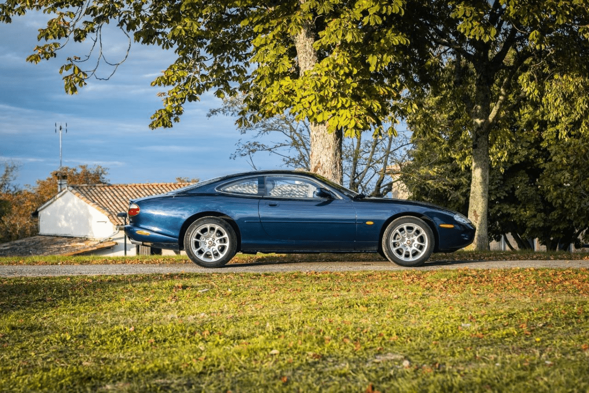 JAGUAR XK8 R R COMPRESSEUR - 2001 vue de profil