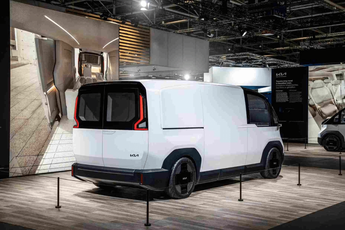 Kia PV7 vue arrière
