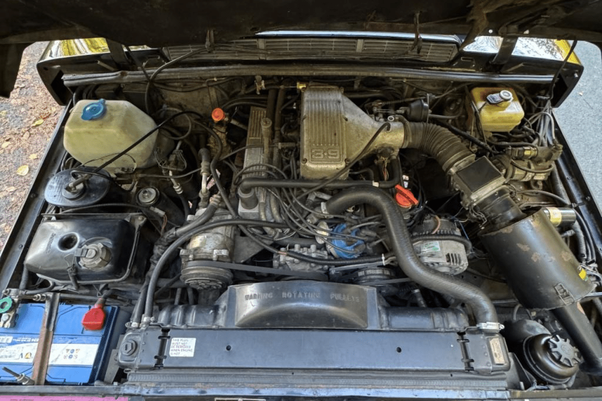 LAND ROVER Range Rover Classic V8 3.9 BVA - 1991 vue du moteur