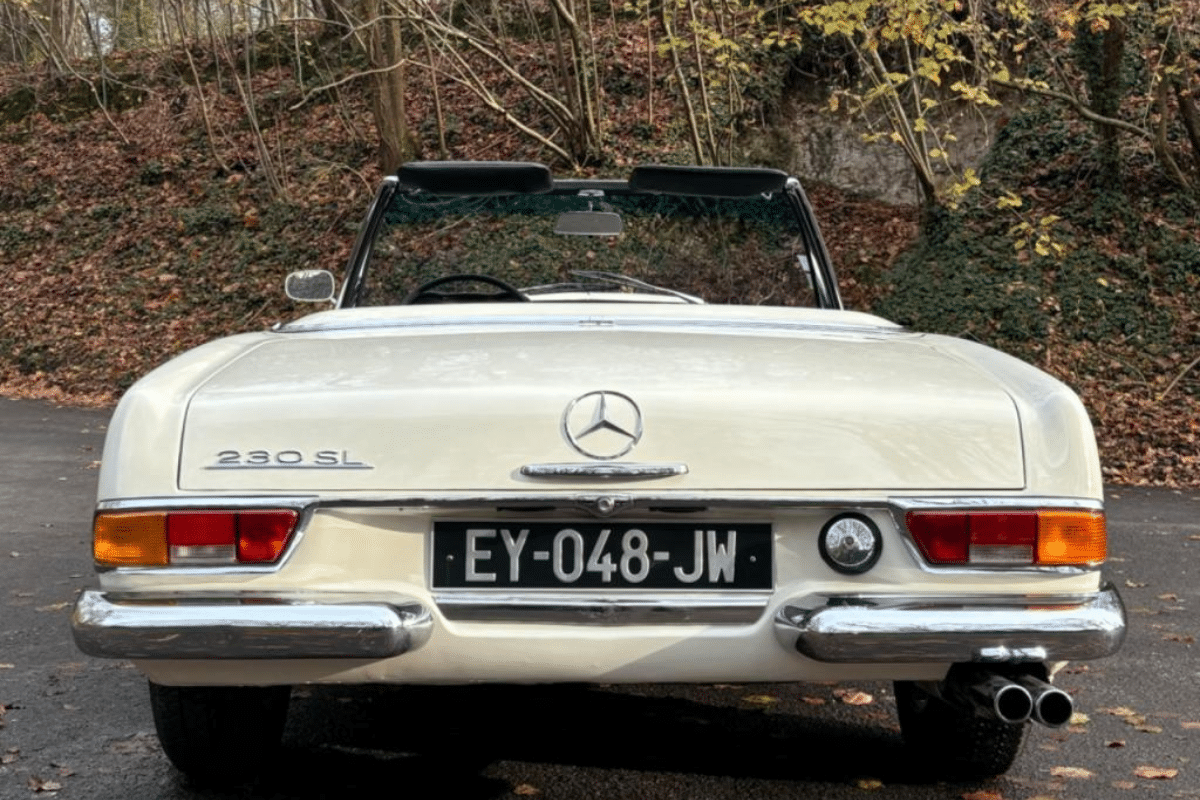 MERCEDES 230 SL Pagode BVM4 - 1965 vue de derrière