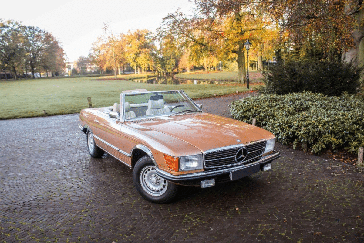 MERCEDES 350 SL - 1972 vue de face