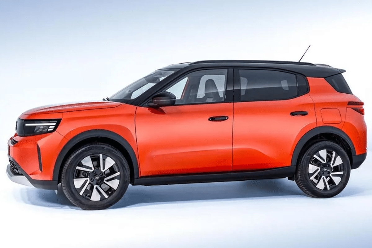 Opel Frontera vu de profil