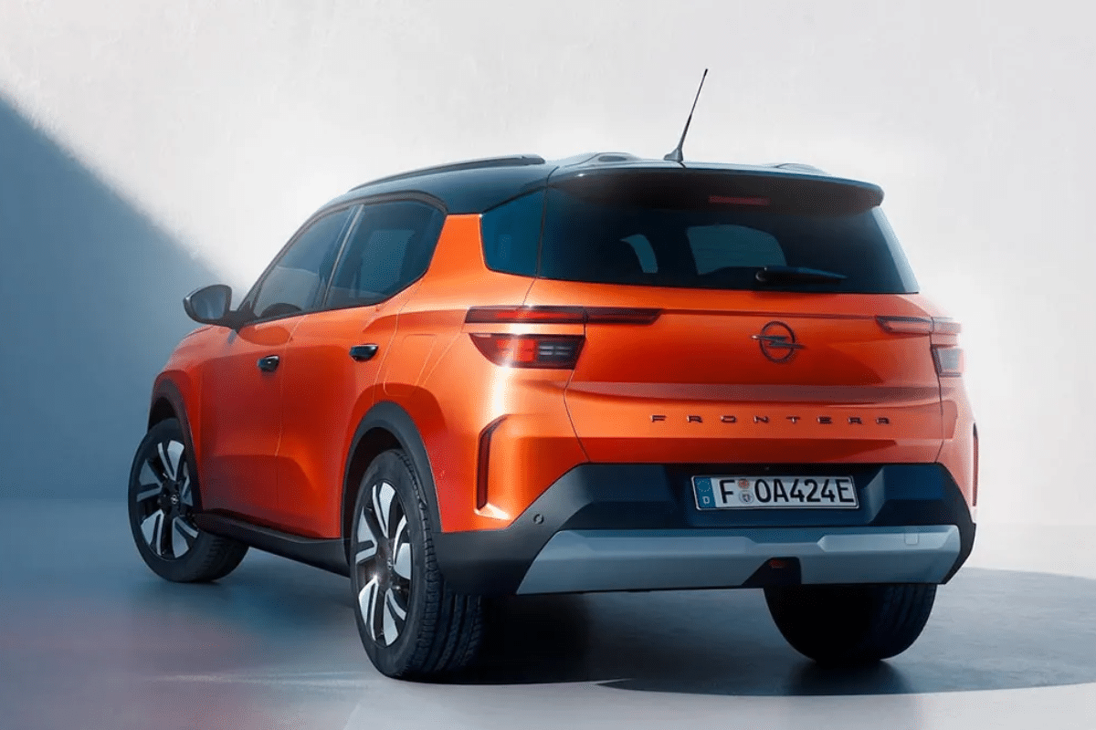 Opel Frontera vue arrière