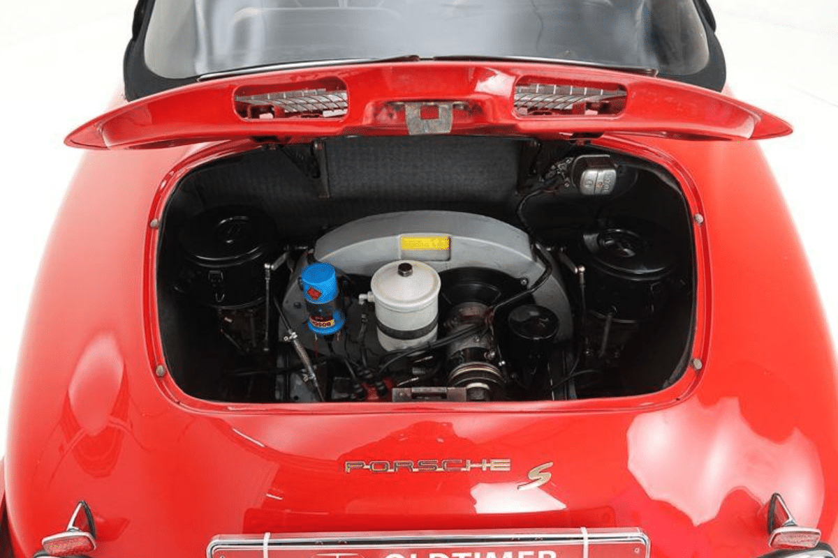 PORSCHE 356 BT6 Super Cabriolet - 1963 vue du moteur