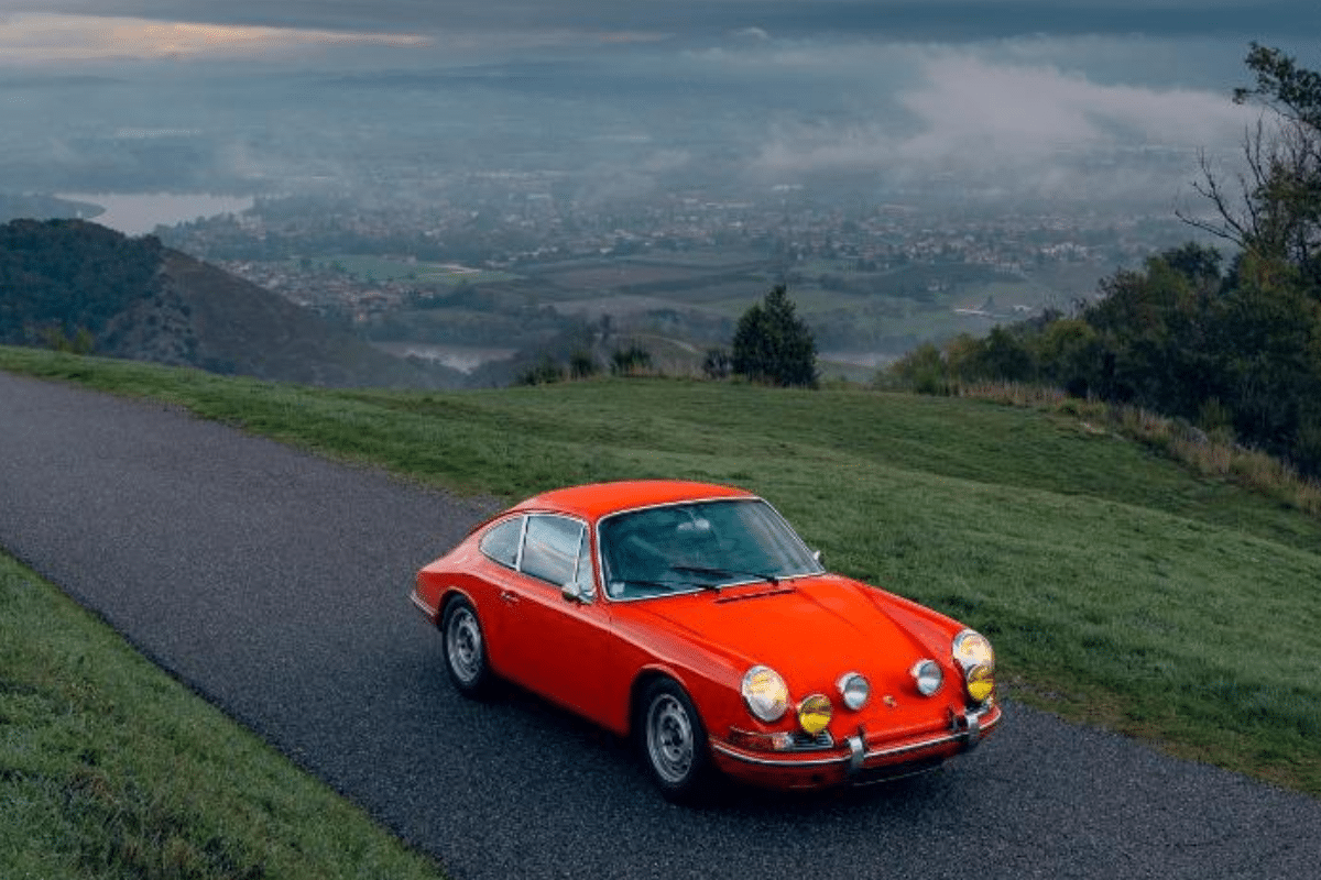PORSCHE 911 2.0 SWB - 1967 vue de face