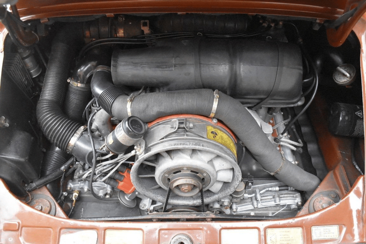 PORSCHE 911 Carrera 3.0 - 1977 vue du moteur