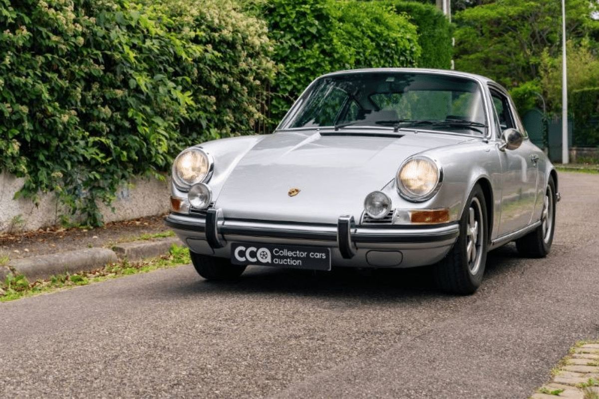 PORSCHE 911 E 2.2L Coupé - 1971 vue de face
