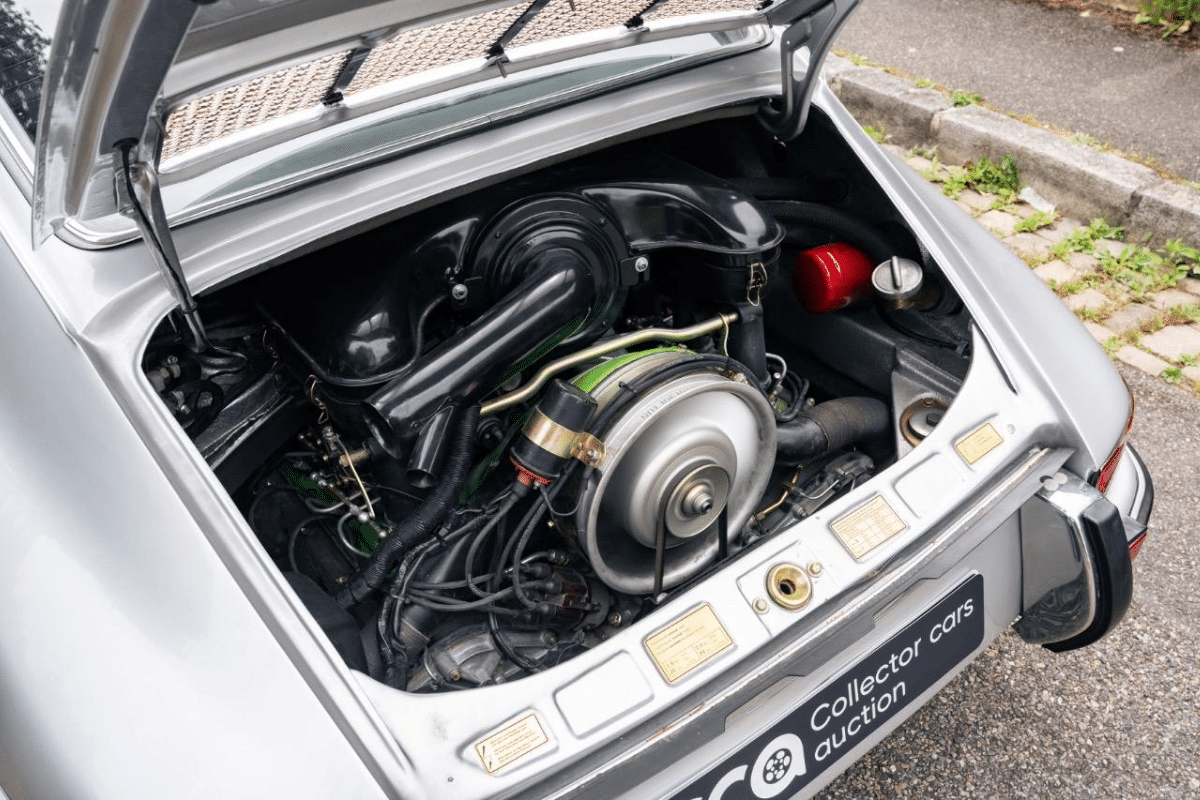 PORSCHE 911 E 2.2L Coupé - 1971 vue du moteur