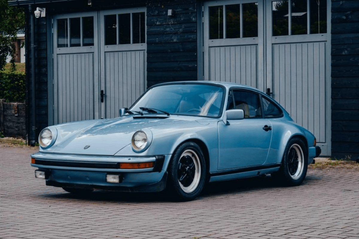 PORSCHE 911 SC - 1982 vue de face