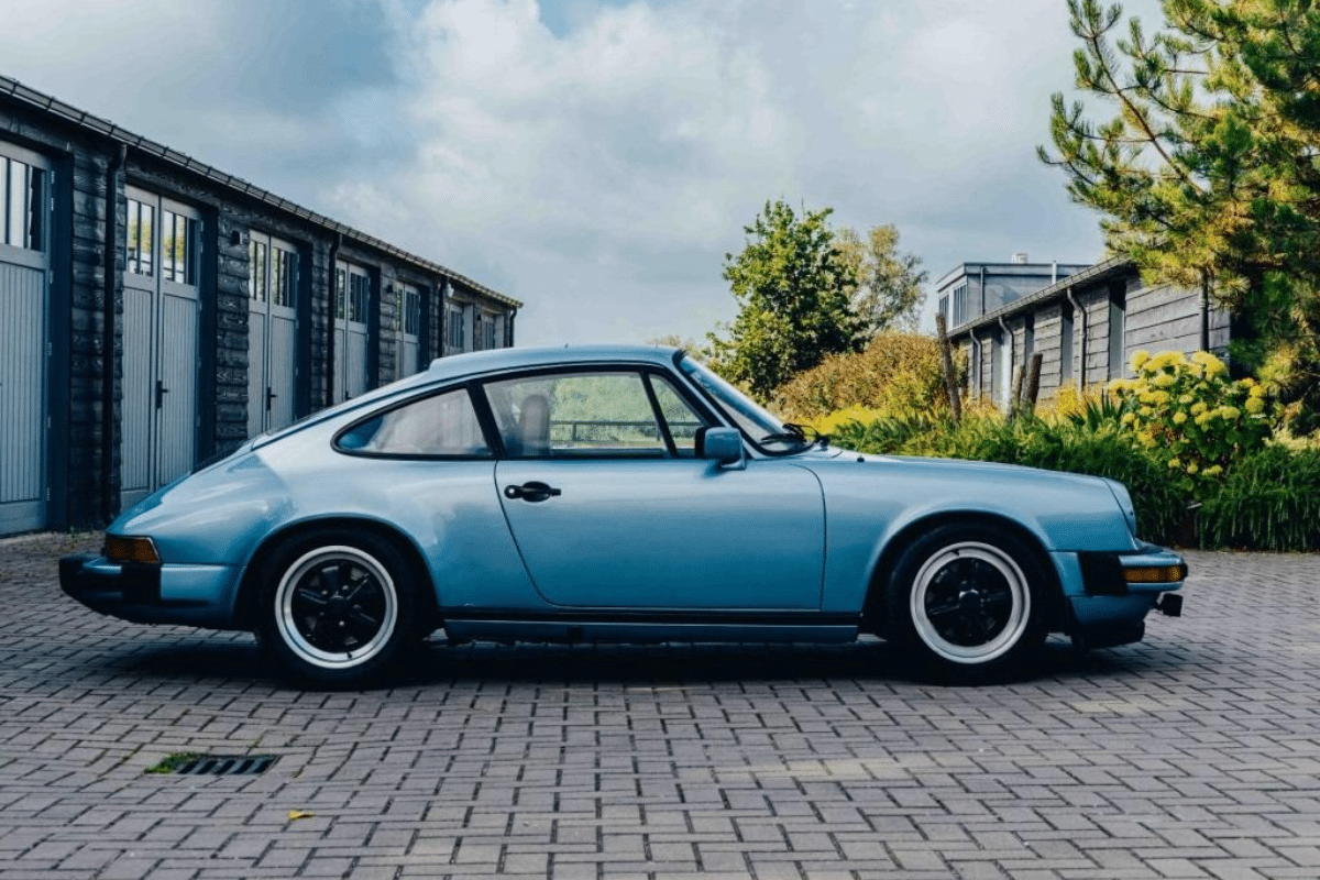 PORSCHE 911 SC - 1982 vue de profil