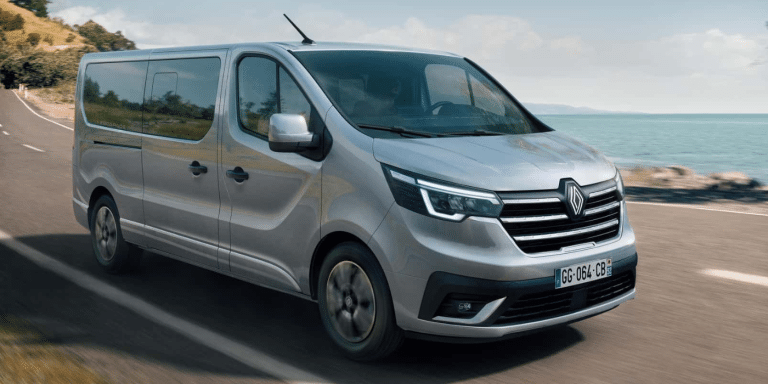 Voici le Renault Trafic Escapade : 7 places, cuisine intégrée, mais seulement 2 couchages