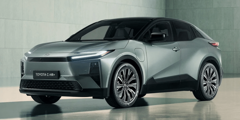 Design acéré, conso record, techno au top : le Toyota C-HR ridiculise les SUV premium