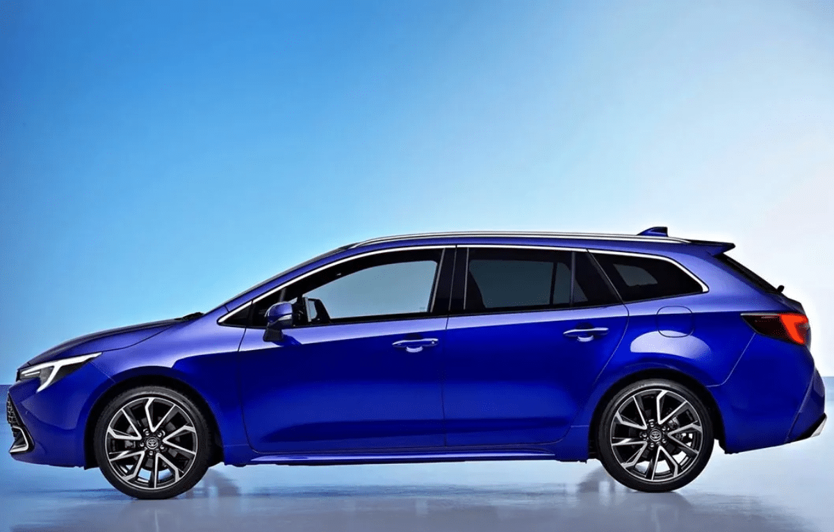 Corolla Touring Sports 2025 vue de derrière