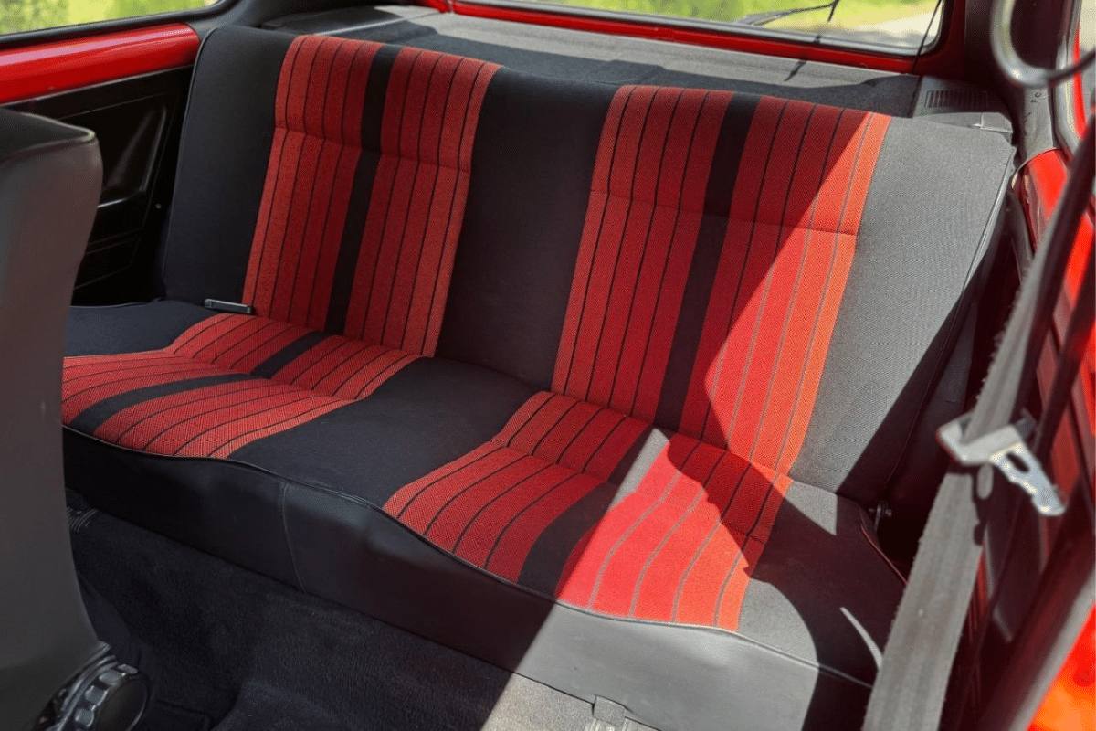 VOLKSWAGEN 1600 GTI MK1 - 1982 vue interieur.