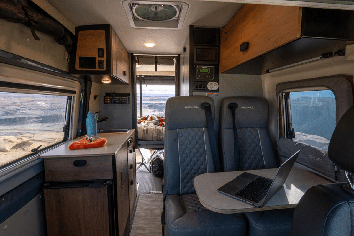 Winnebago Revel design intérieur