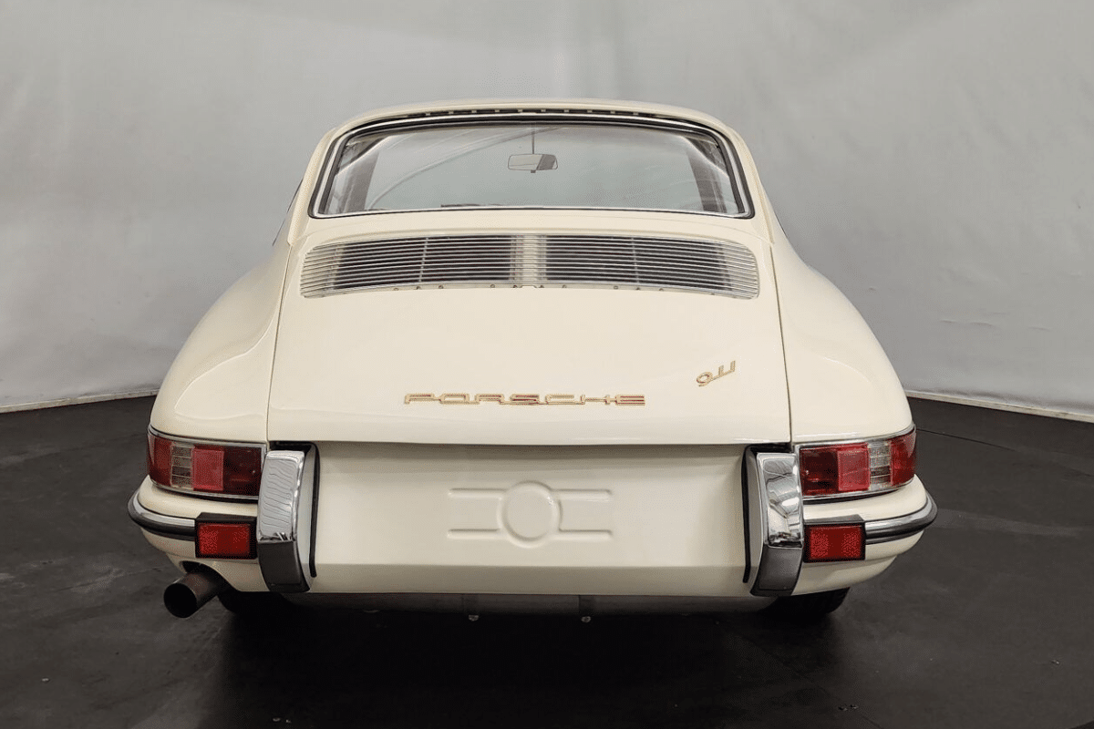 1966 Porsche 911 2.0 SWB vue de derrière
