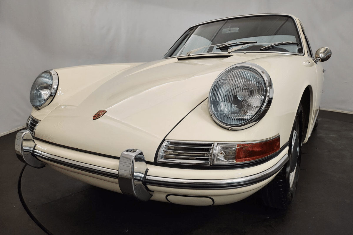 1966 Porsche 911 2.0 SWB vue de face