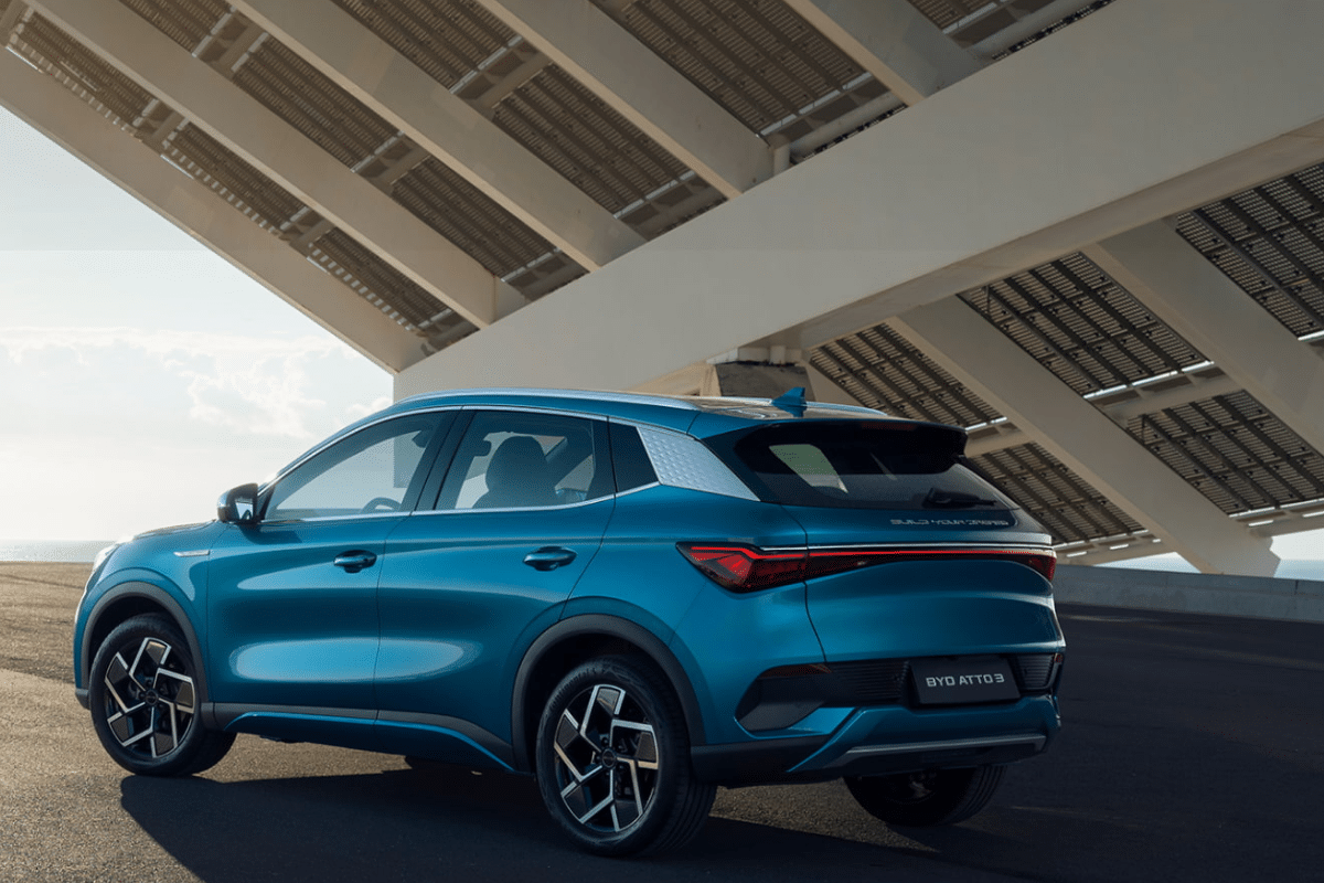 BYD ATTO 3 vue de derrière