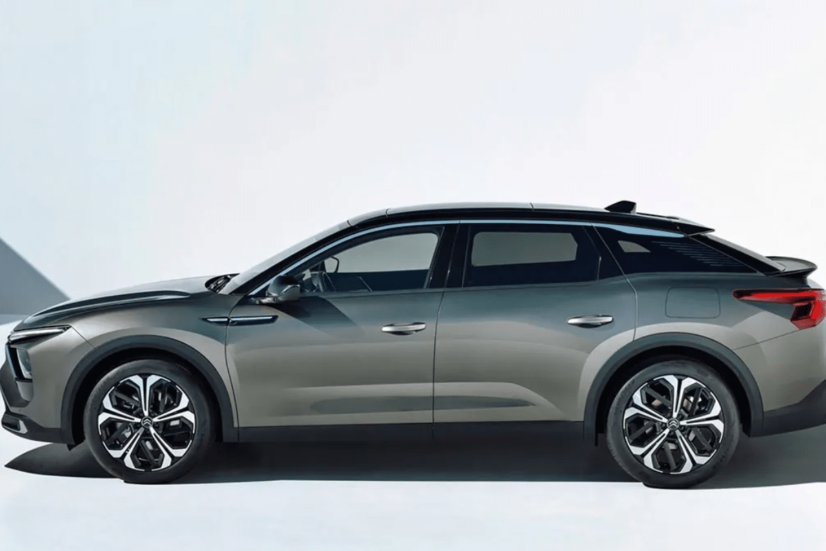 Citroën C5 X vu de profil