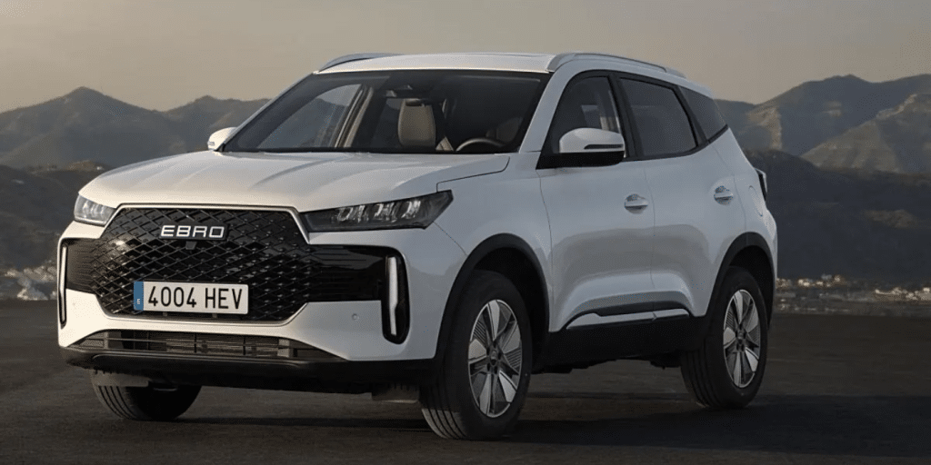 204 ch, hybride et moins de 20 000 € : ce nouveau SUV espagnol bouscule Toyota et Renault