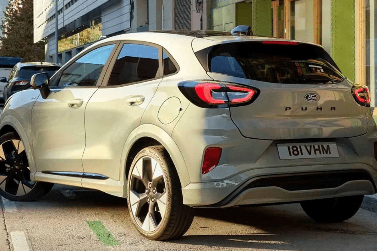 Ford Puma Hybrid 125 ch vue arrière
