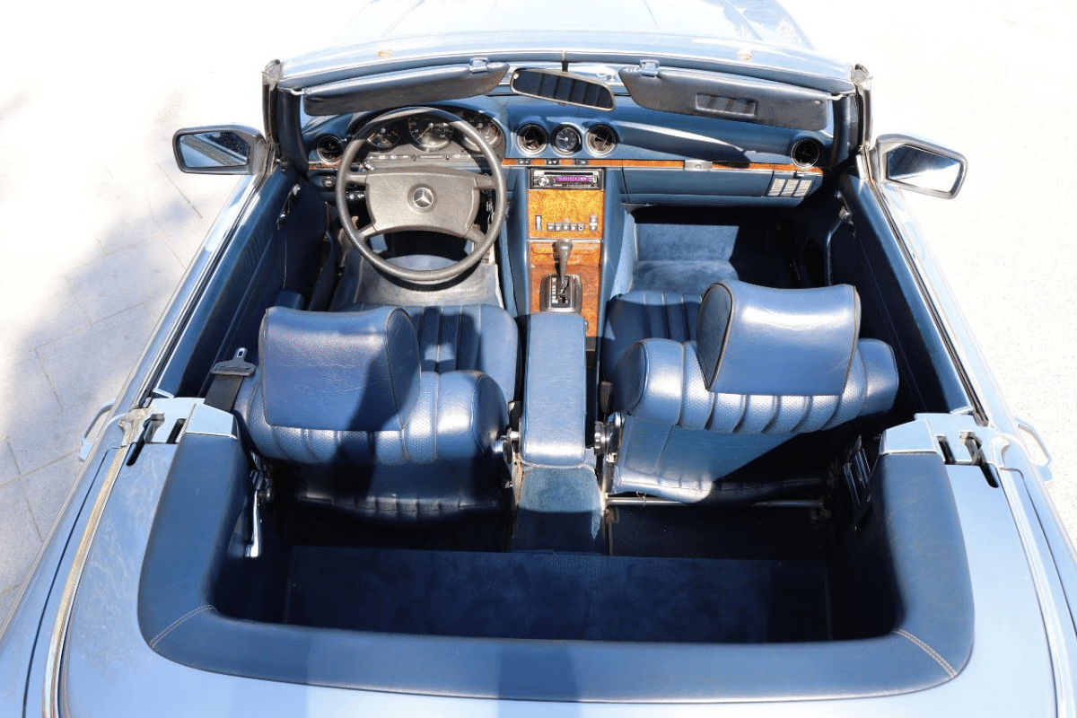 MERCEDES 380 SL - 1984 vue du volant
