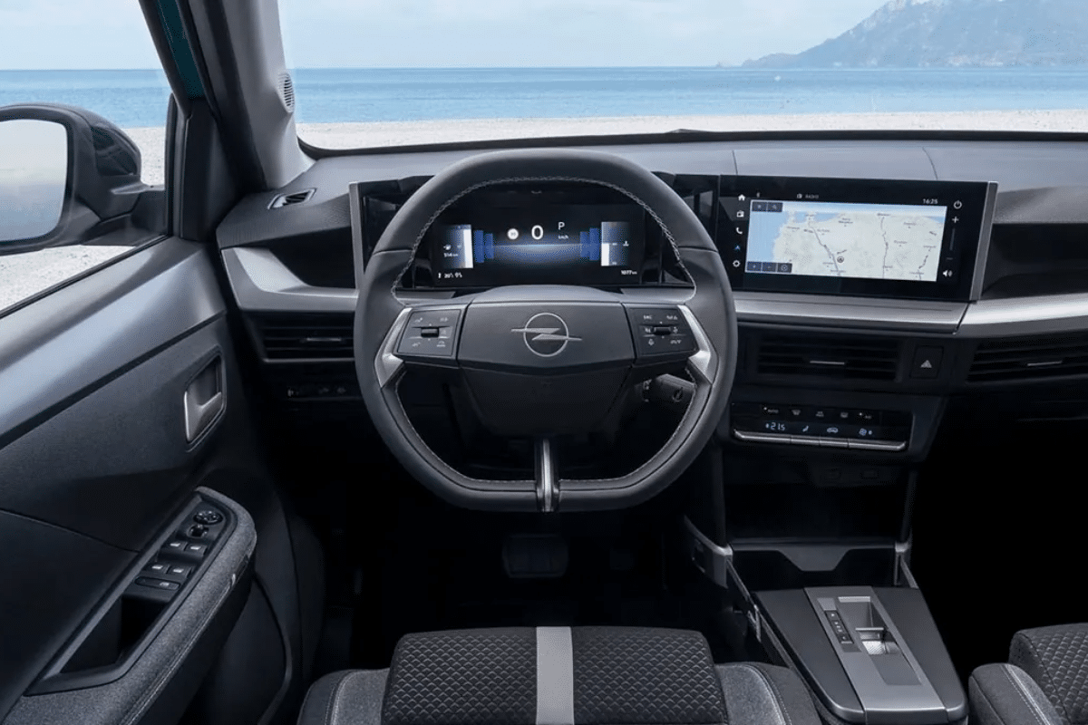 Opel Frontera Electric Extended Range desin intérieur