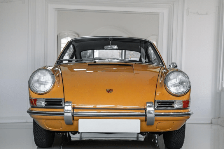 Moteur de 2,0 litres, restauration complète et seulement 5 500 km : cette Porsche 911 de 1967 est à vendre pour 225 000 €