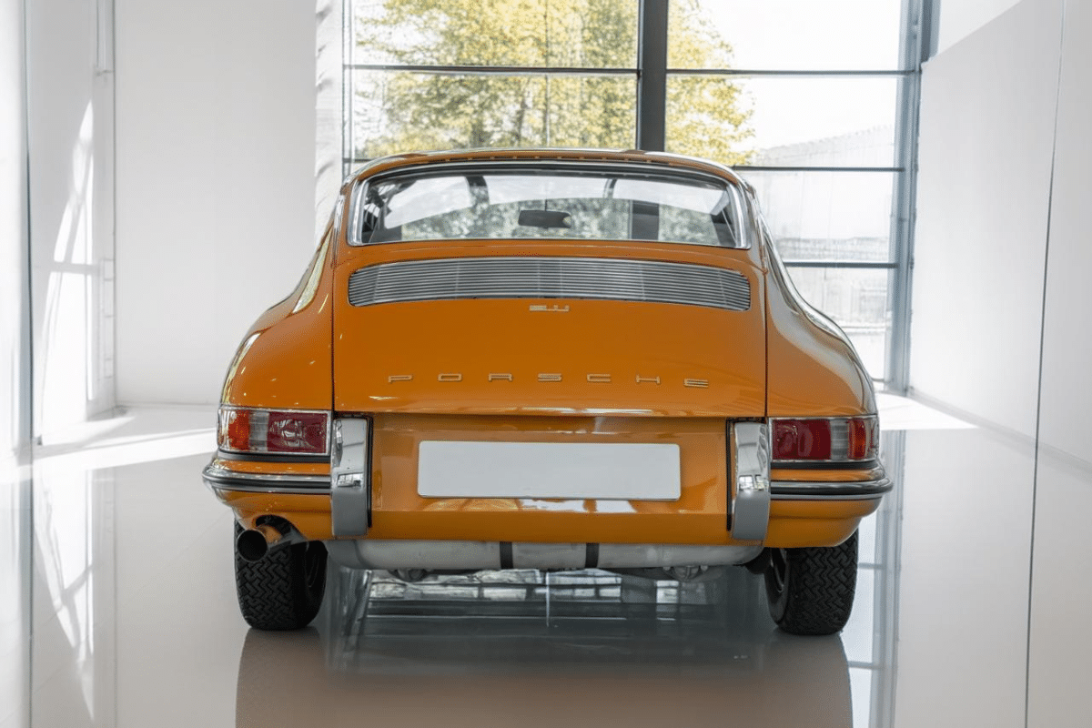 PORSCHE 911 - 1967 vue de derrière