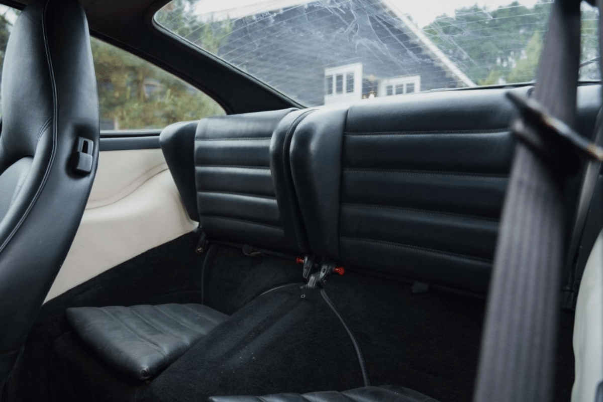 PORSCHE 911 - 1986 vue interieure