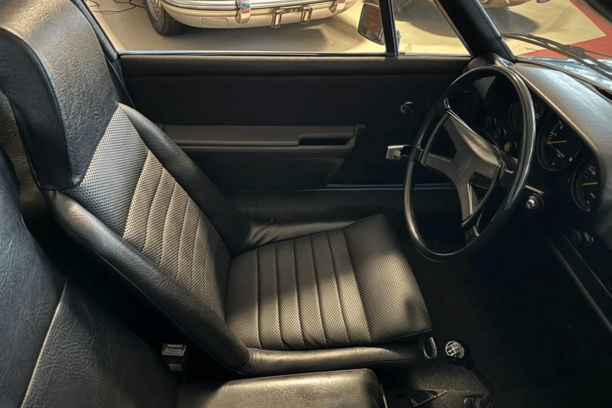 PORSCHE 914 914 6 2,4T - 1975 vue du volant