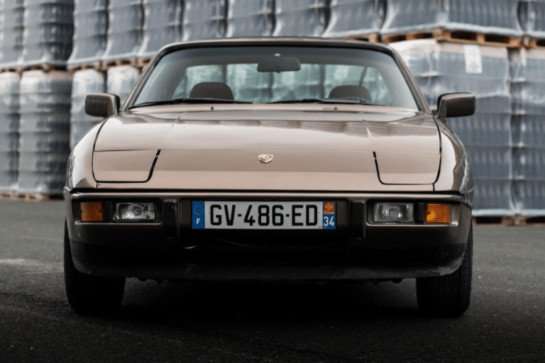 Historique limpide, 58 000 km et grosses révisions récentes : cette Porsche 924 de 1982 est à vendre