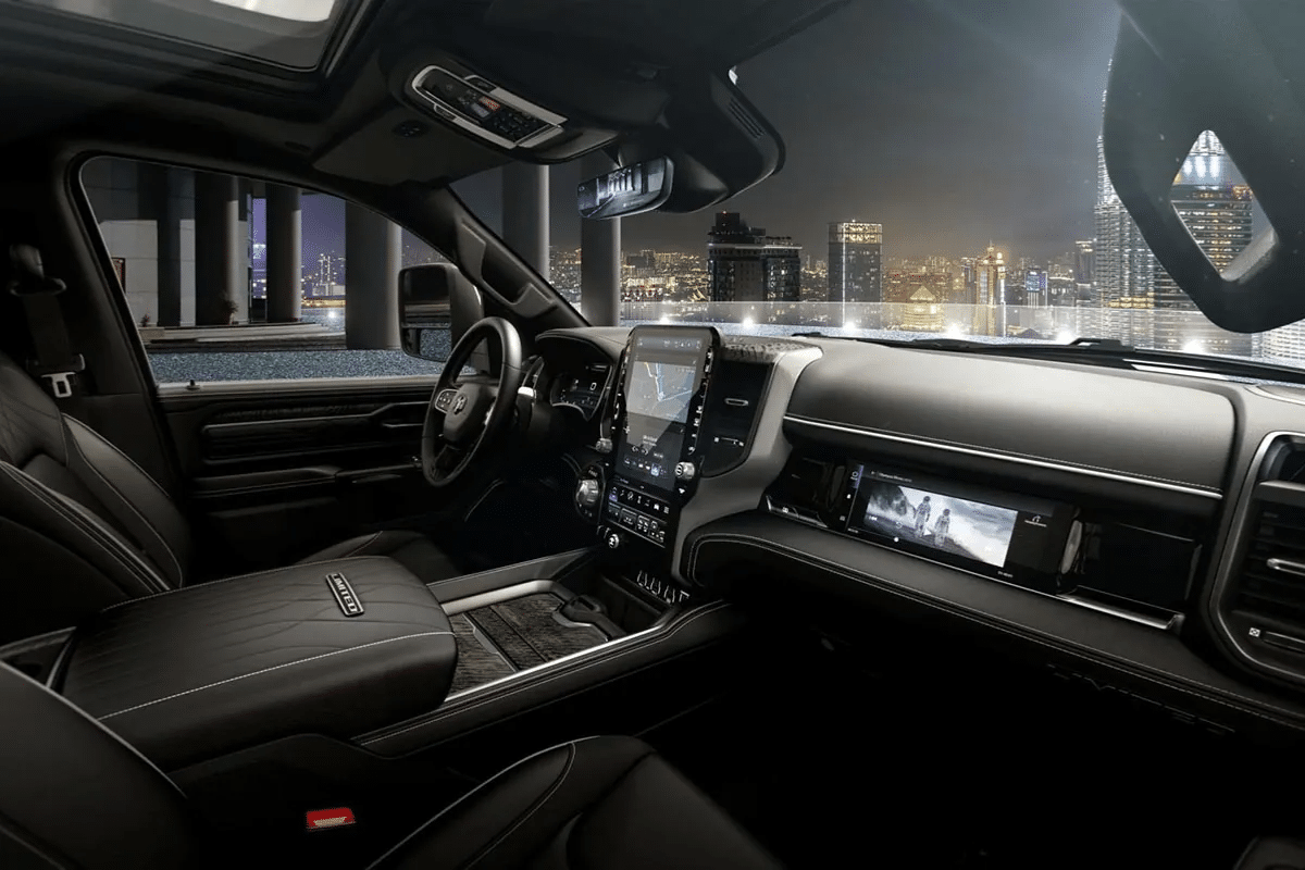 Ram 1500 HEMI design intérieur