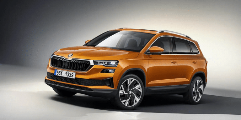 Ce SUV thermique échappe à la folie électrique : pourquoi le Skoda Karoq séduit encore en 2025
