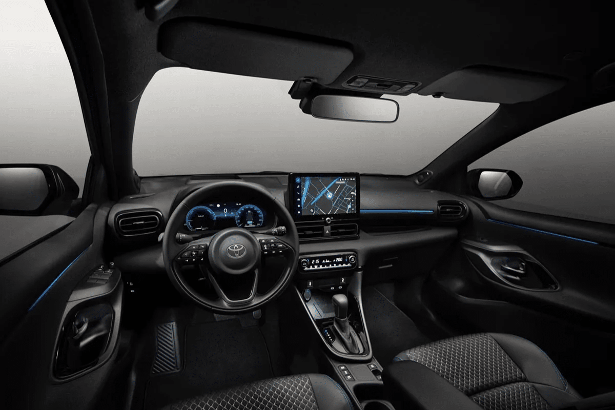 Toyota Yaris hybride design intérieur