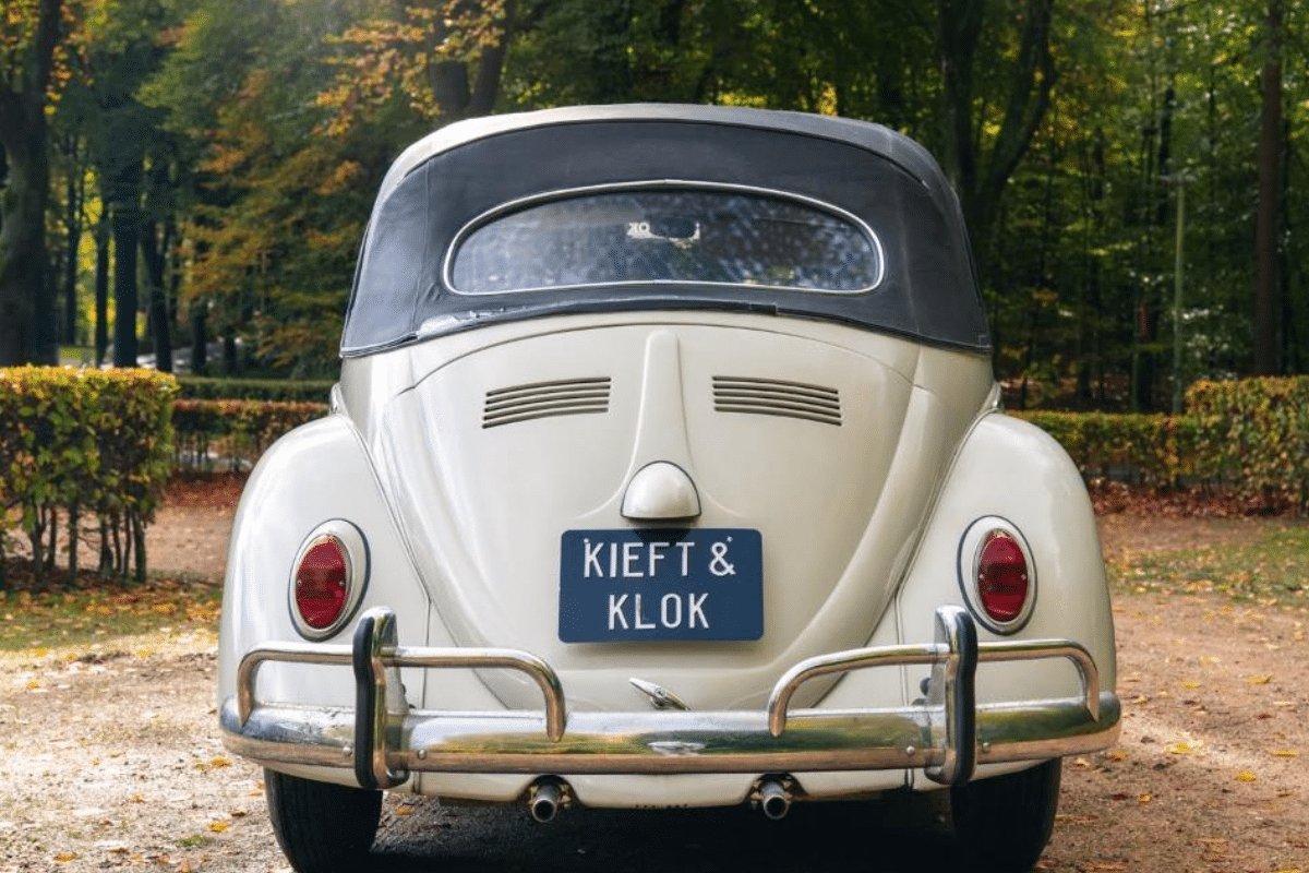 VOLKSWAGEN Coccinelle - 1962 vue de derrière
