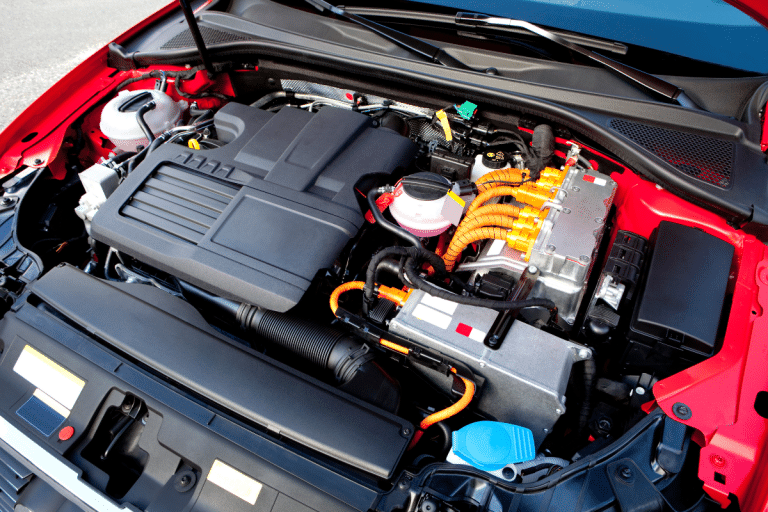 Après le PureTech, ce moteur inquiète pour des raisons similaires : faites vérifier l’huile avant la casse moteur