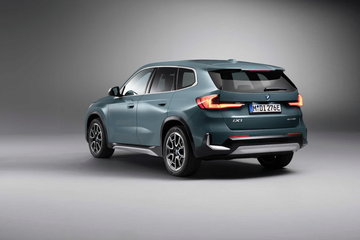 BMW iX1 vue arrière