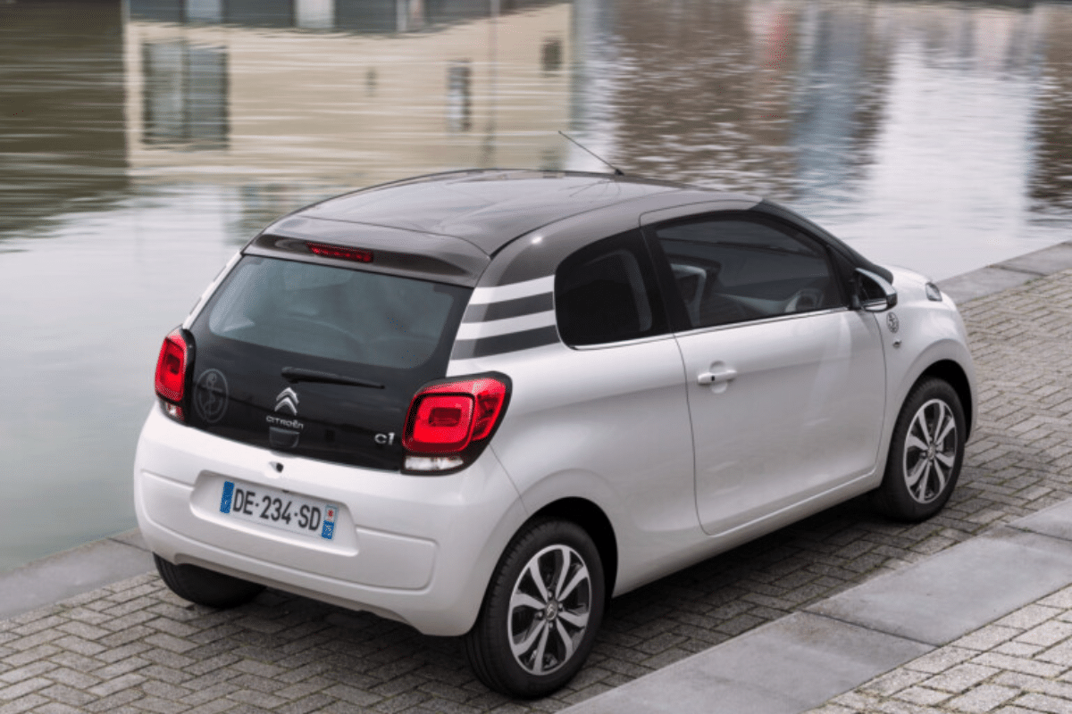 C1 électrique vue de derrière