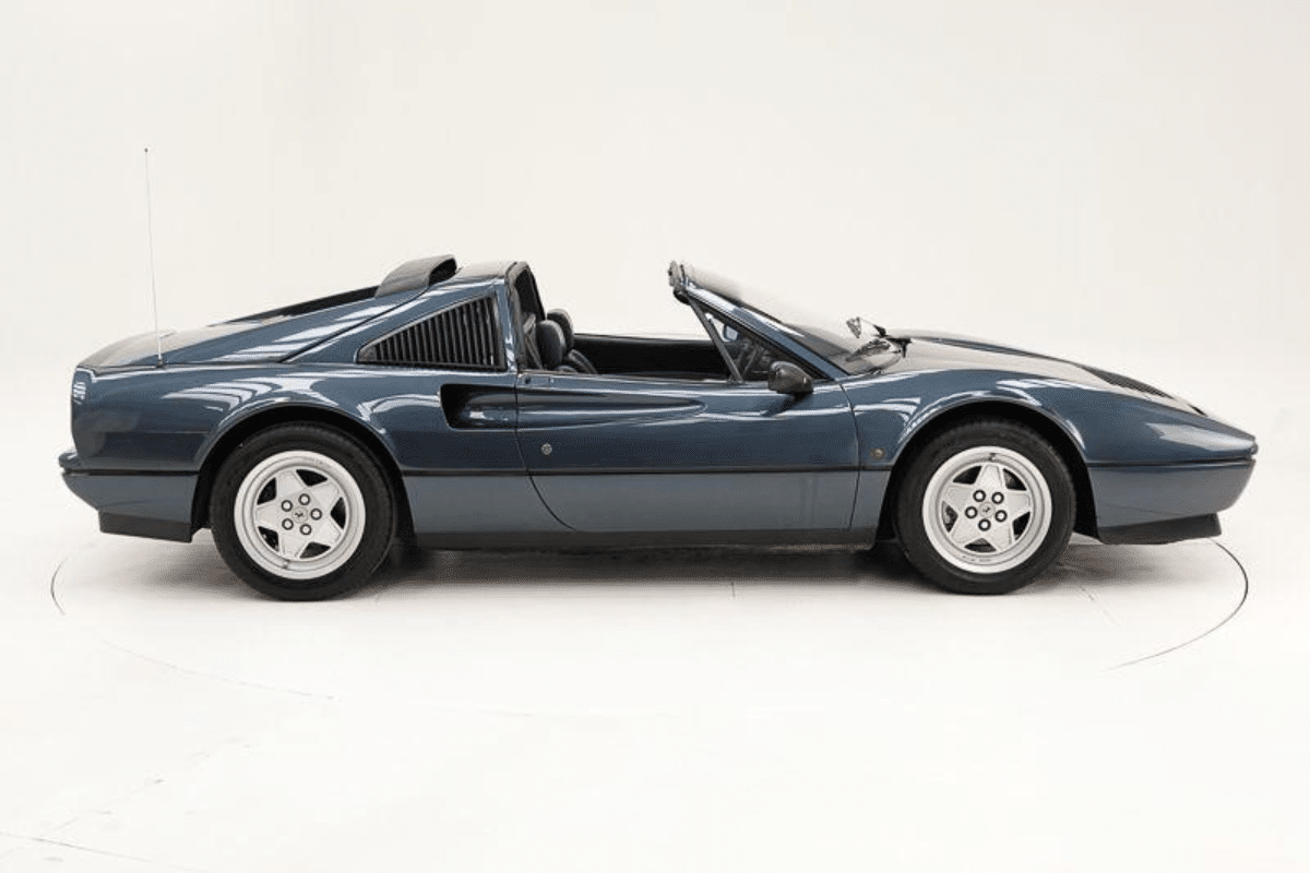 FERRARI 328 GTS ABS - 1988 vue de profil