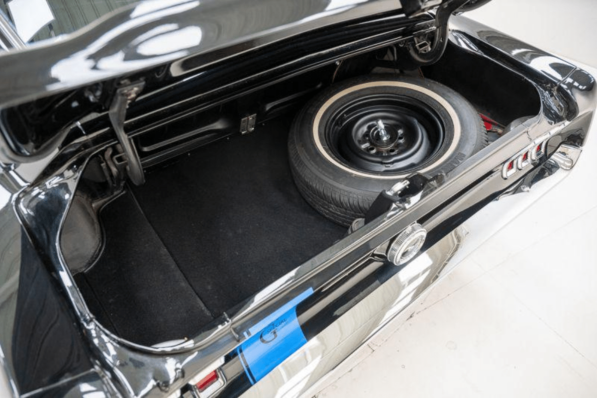 FORD Mustang Fastback V8 - 1968 vue du coffre