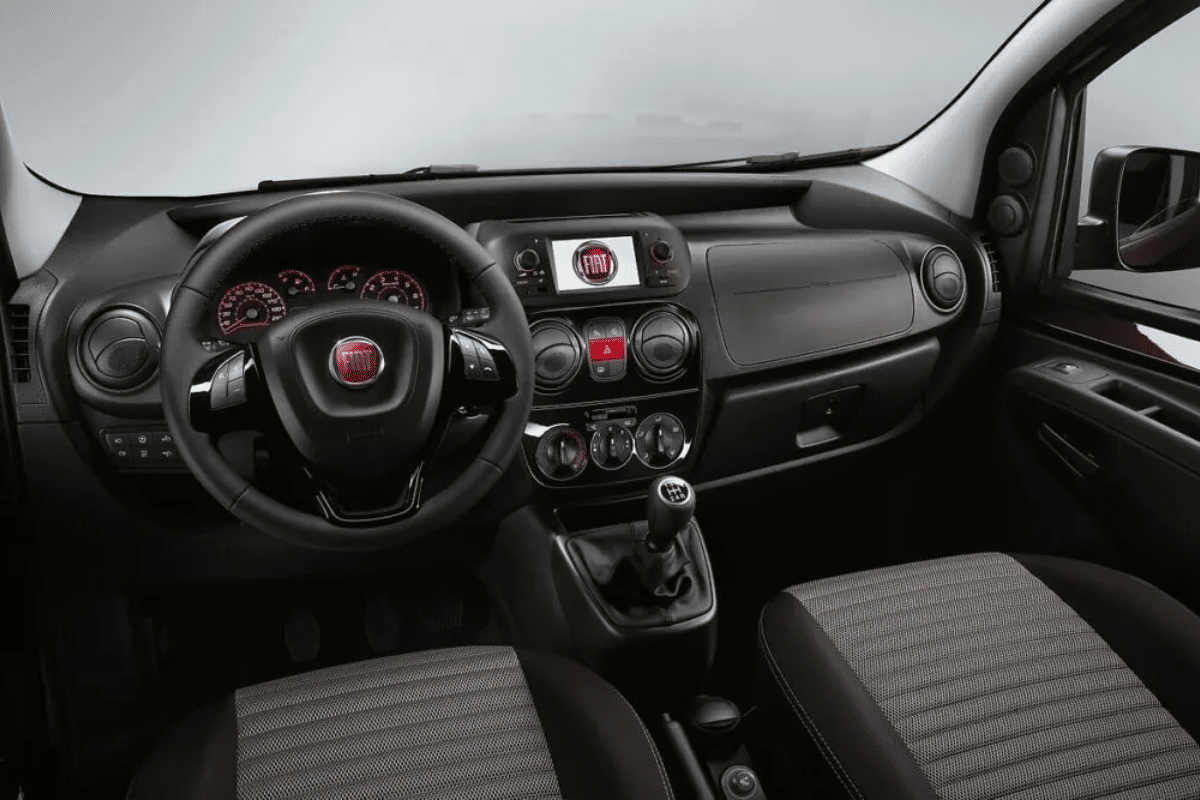 Fiat Qubo L 2026 design intérieur