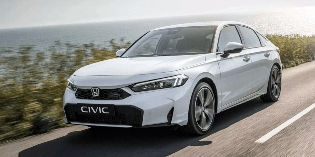 Cette Honda hybride de 184 ch consomme 4,7 L/100 km : faut-il encore acheter une Corolla ?