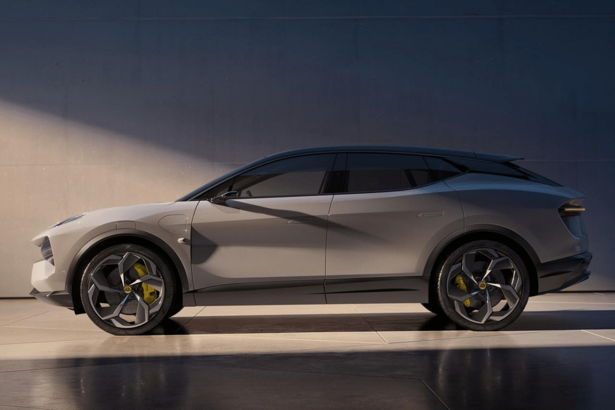 Lotus Eletre vu de profil