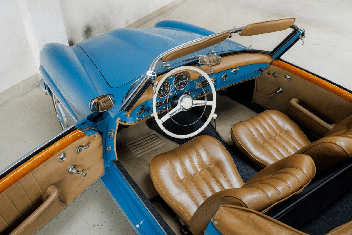 MERCEDES 190 SL - 1961 vue du volant