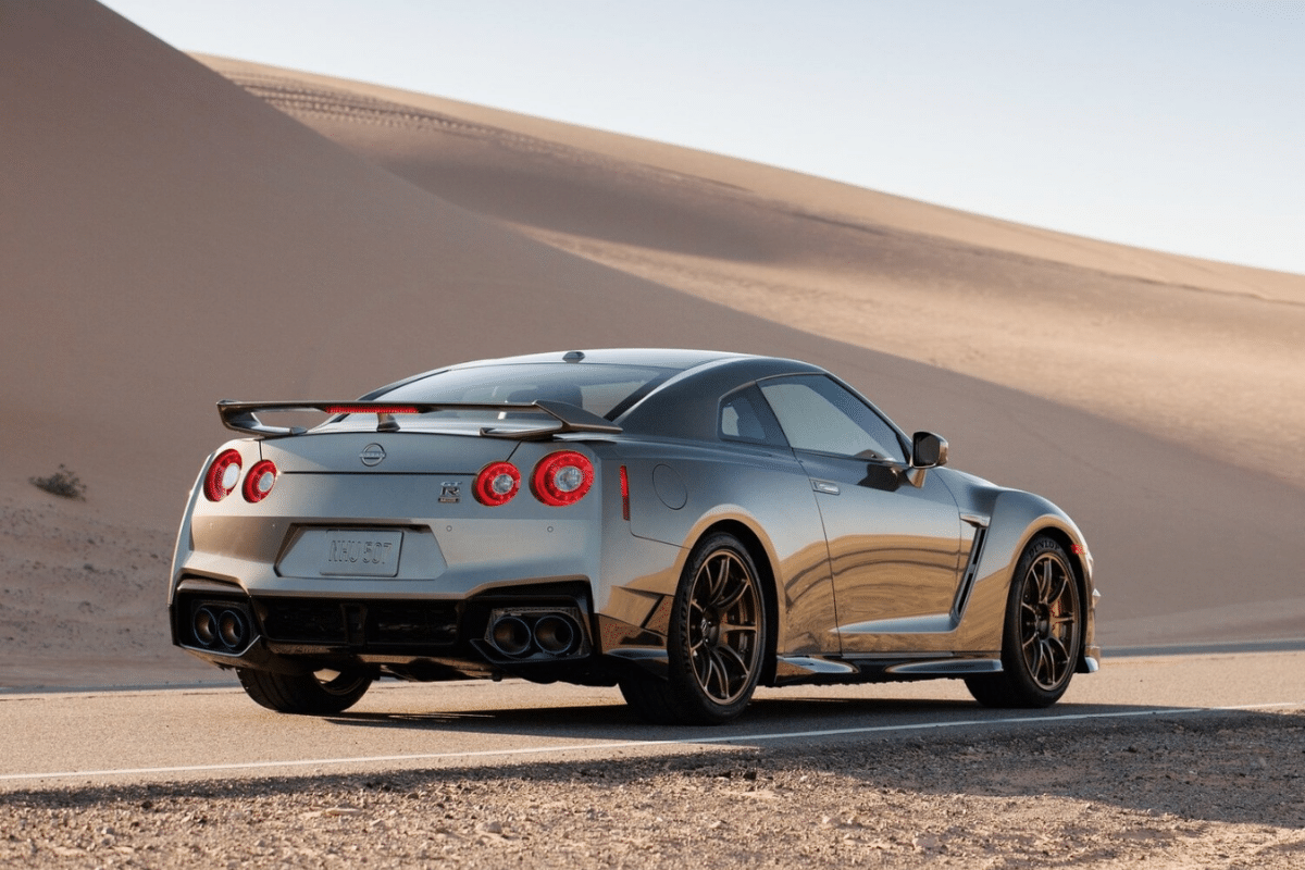 Nissan GT-R R35 vue arrière